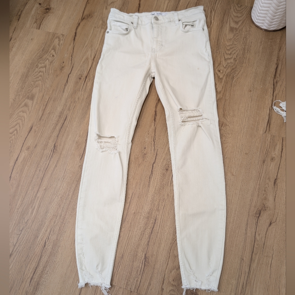 Free People Jeans Size 27 Skinny White Cream Distressed 5 Pockets Boho Casual